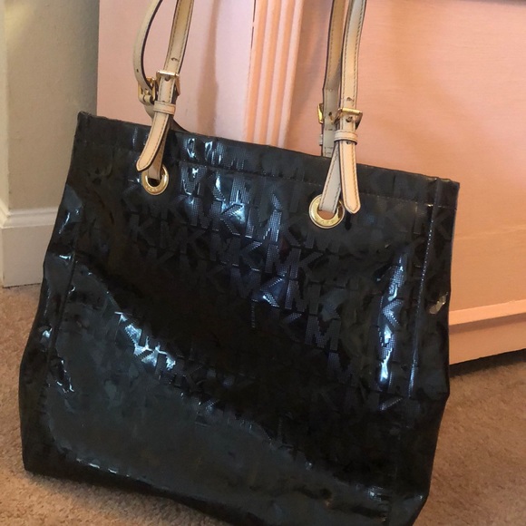 Michael Kors Handbags - Michael Kors Black Patent Tote